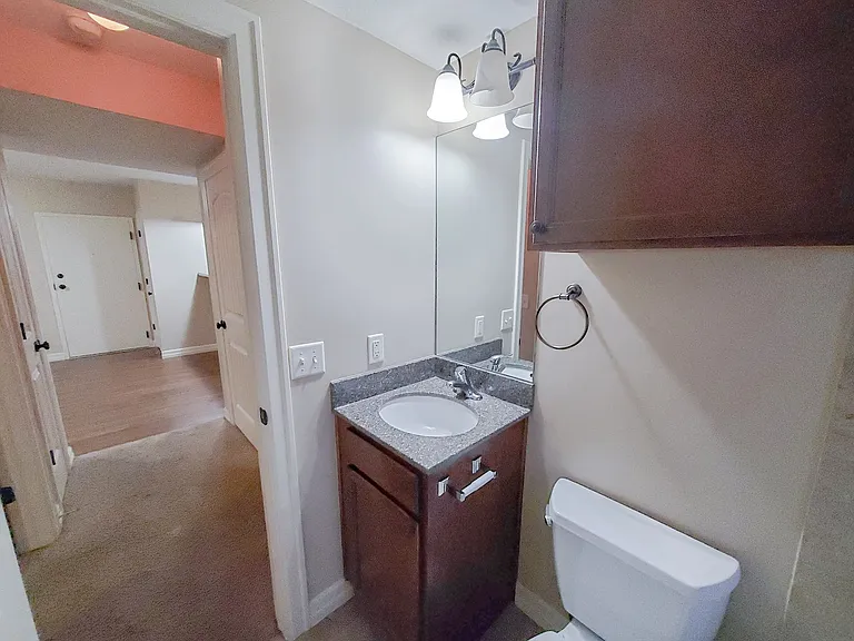 814 S 38th St — Photo 52