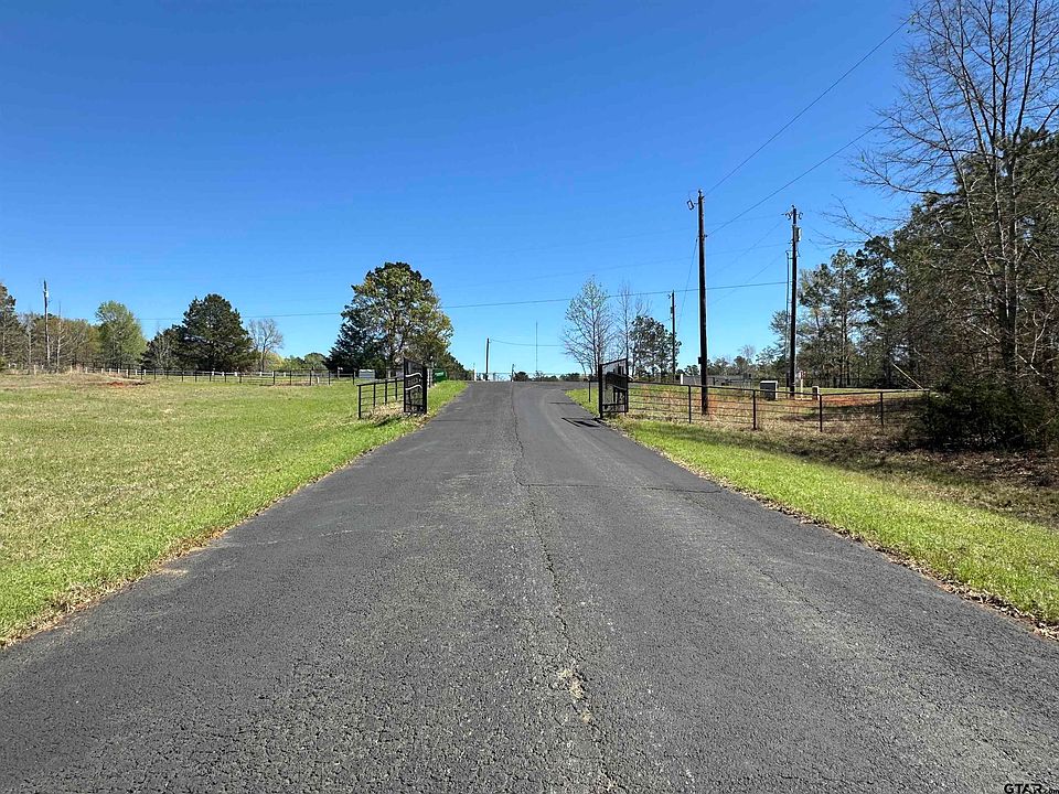1st image of 249 Cherokee Cove Dr