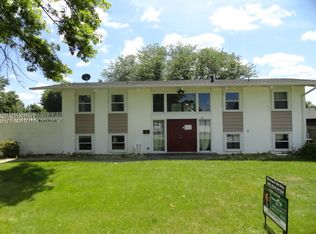 1439 E 3rd Ave, Monmouth, IL 61462