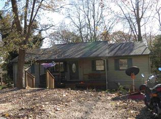 99 Greenwood Rd, Staunton, VA 24401