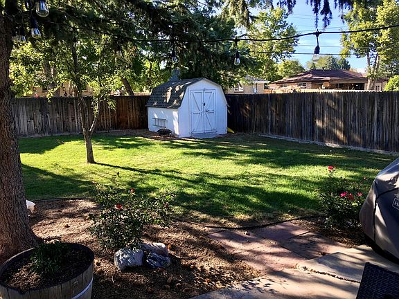 Additional Storage shed included