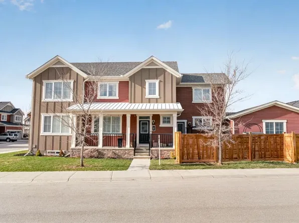 20 S Carrington Cir NW, Calgary, AB T3P 0Y6