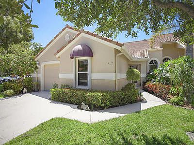 02_front_2101 Mahogany Place