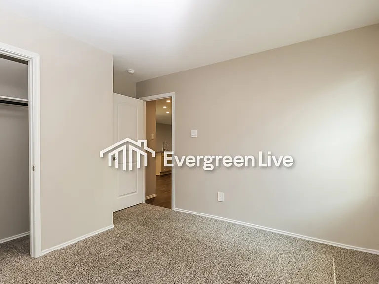 9944 Glen Brook Ln — Photo 11