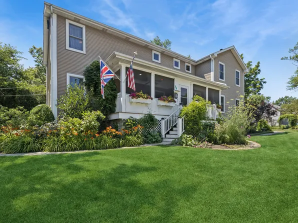 118 Waverly Rd, Barrington, IL 60010