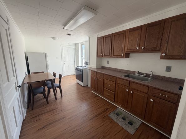 208 E Main St Unit 1