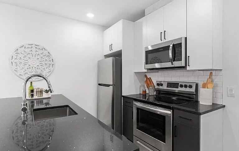 330 Cecil B. Moore Ave — Photo 17