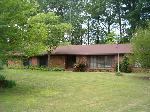 311 Oak Dr, Abbeville, AL 36310