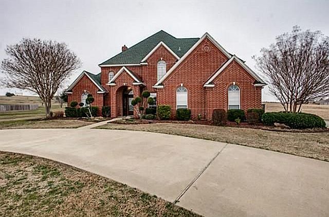 1st image of 107 Crescent View Dr