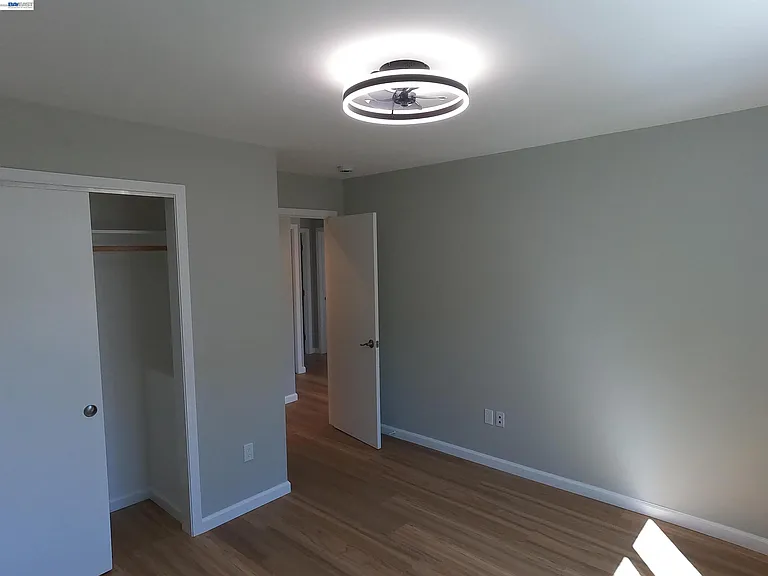 720 Foothill Blvd — Photo 13