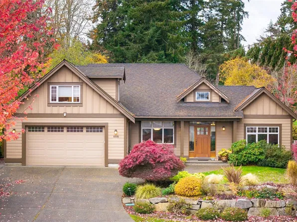 658 Meadow Dr, Nanaimo, BC V9K 2T2