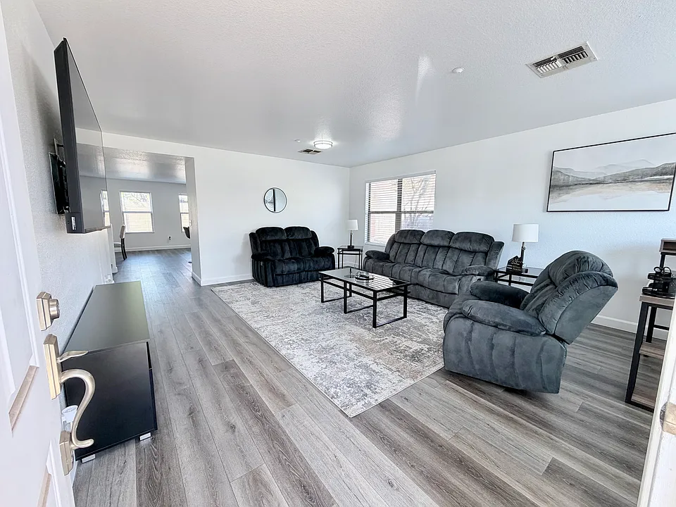 7500 E Deer Valley Rd #7