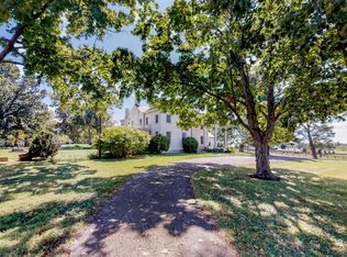 5508 Russell Cave Rd, Lexington, KY 40511