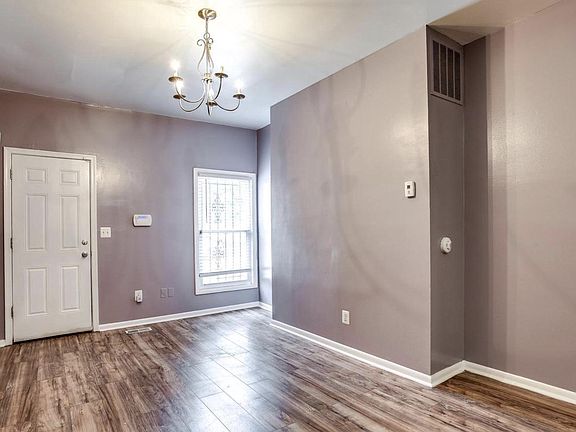 4th image of 1231 W Lombard St