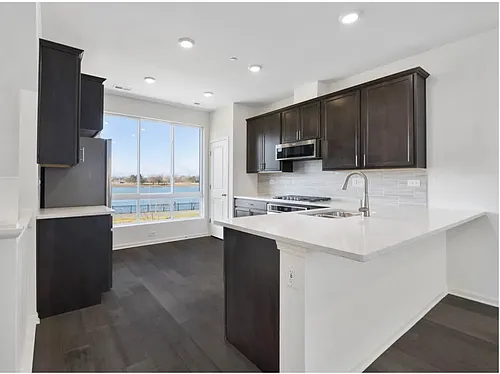 2315 Venture Dr Photo 1
