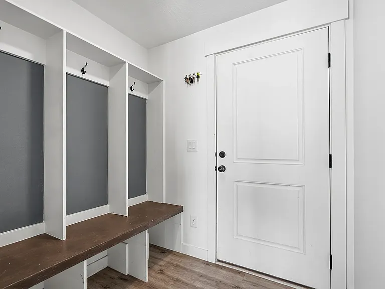 244 N 200 E — Photo 18