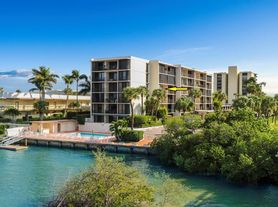 225 Beach Rd