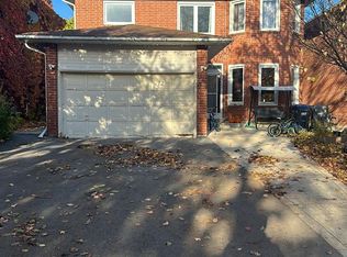 12 Egret Ct, Brampton, ON L6Z3A1