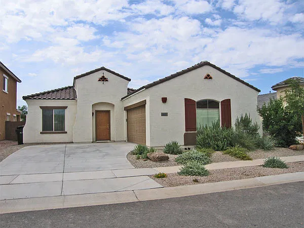 **Coming Soon** Beautiful 3 Bed Home in the Gated Lake Community of Lago Vistoso! — Photo 1