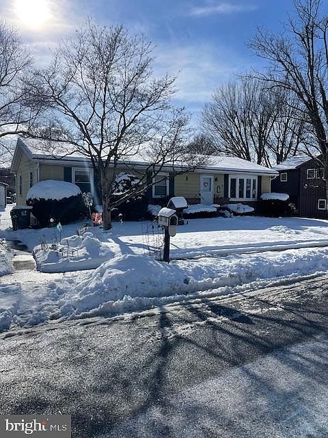1st image of 28 W Wilson Ave