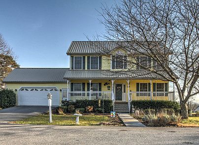2nd image of 101 Park Shores Cir