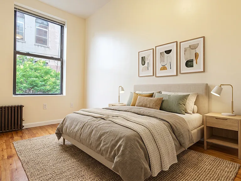 135 E 110th St #8R — Photo 2