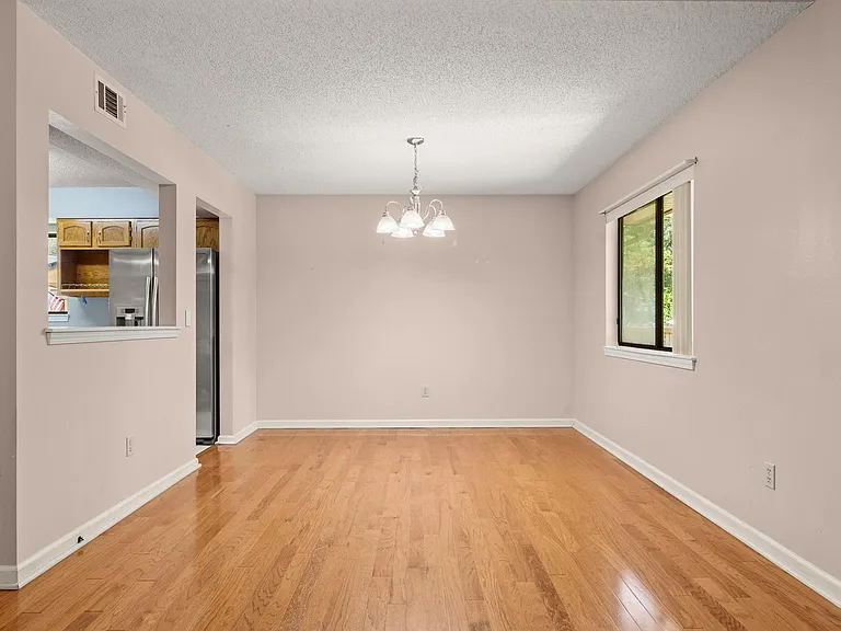 339 Evergreen Ave — Photo 7