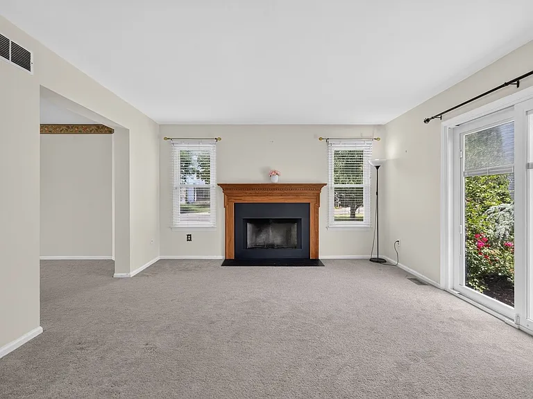 402 Candlewood Way — Photo 10
