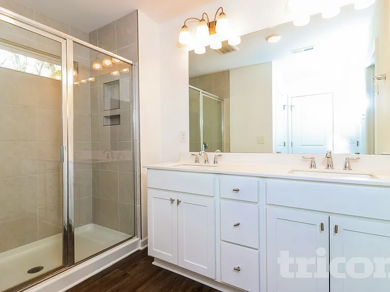 2105 Rosemary Park Ln — Photo 8