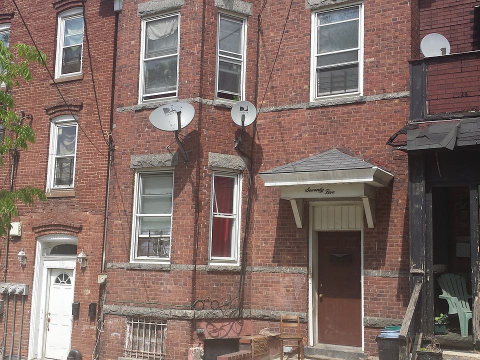 75 YORK AVE