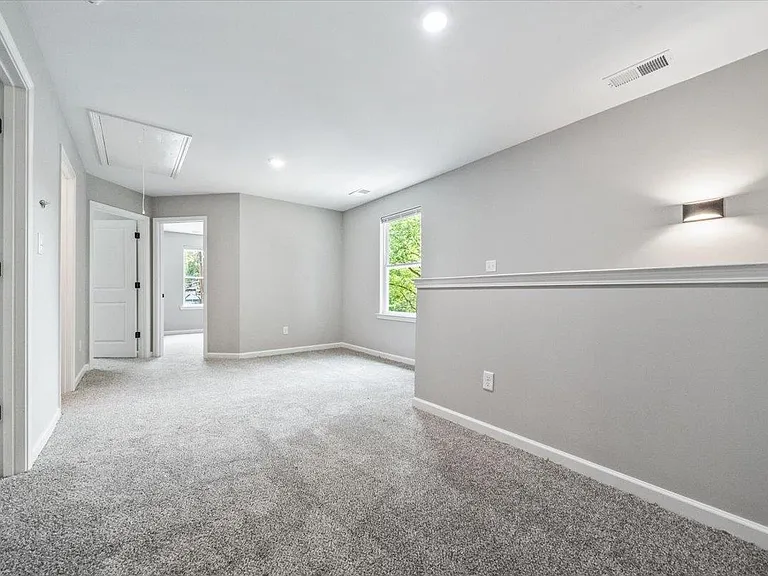 2844 Nathan Ave — Photo 24