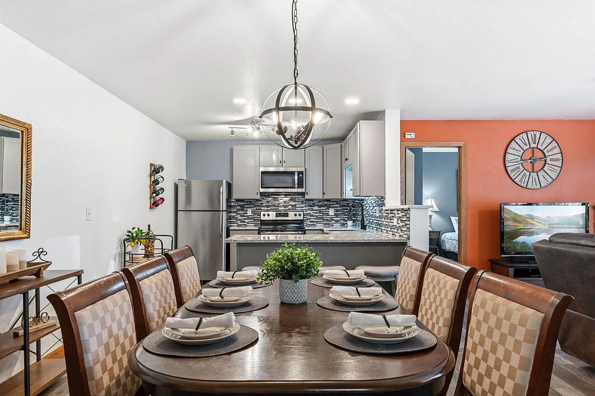 2 bed, 972 sqft, $3,000 — Photo 4