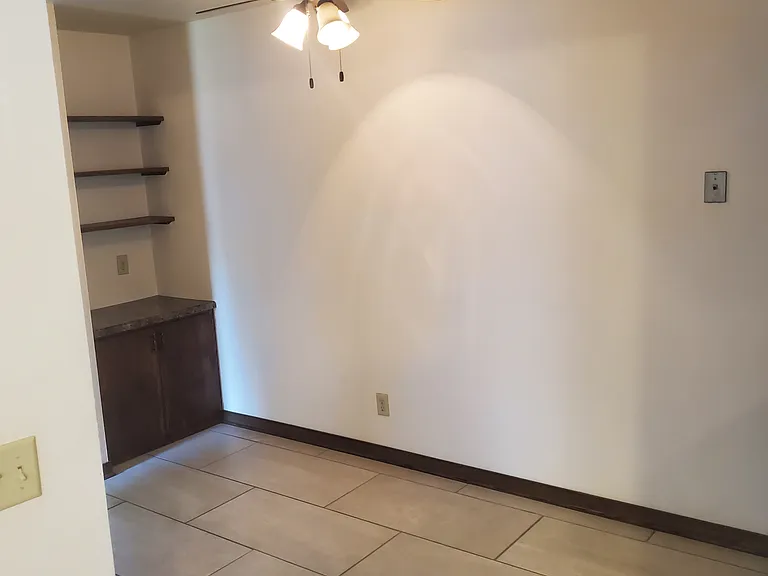 1132 Erin St #1 — Photo 7