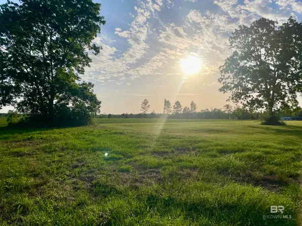 3595 Sardine Rd, Brewton, AL 36426