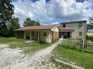 76 College Ct, Stanton, KY 40380