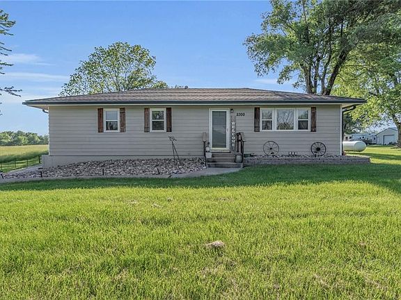 3rd image of 2300 SE 69th Hwy
