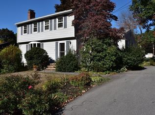 21 Woodvale Ln, Lowell, MA 01852