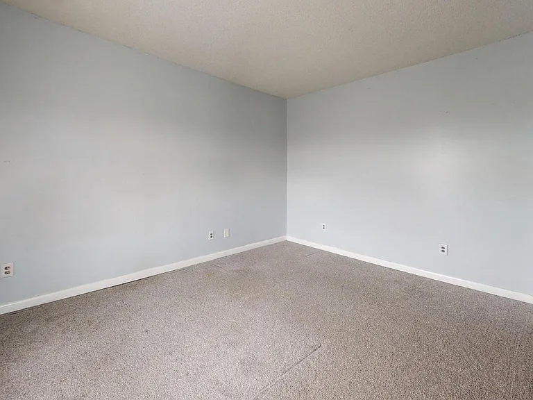 67 Burnside Ave #3F — Photo 5