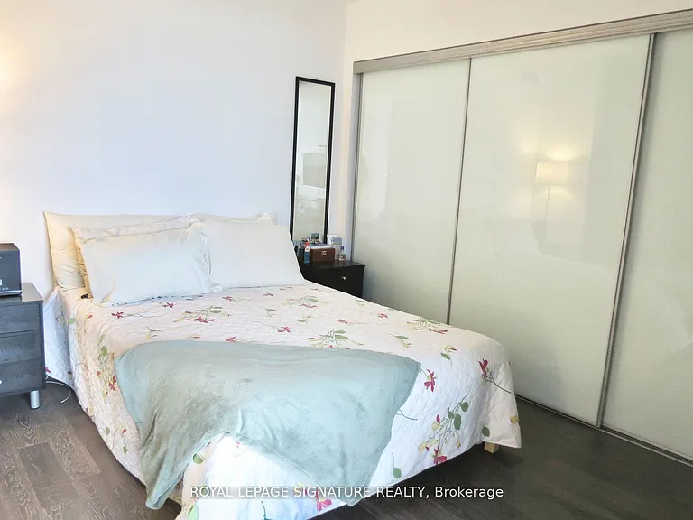 1190 Dundas St E #923 — Photo 7