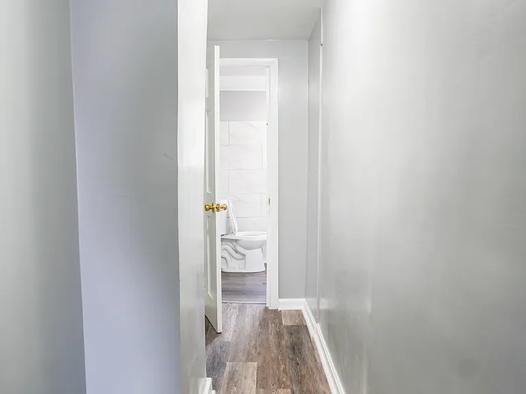 3534 E Fairmount Ave — Photo 9