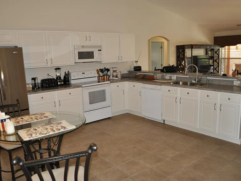 Big Kitchen with furnishing plus a 2-seater table