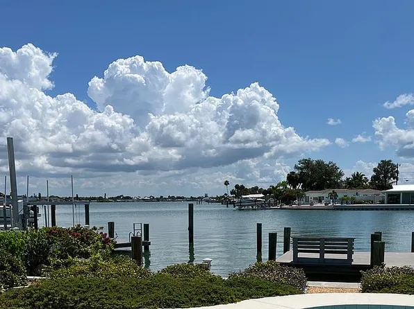 6701 Bay St, Saint Pete Beach, FL 33706