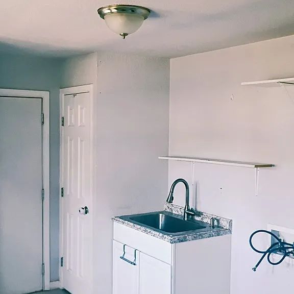 312 McKnight Dr — Photo 14