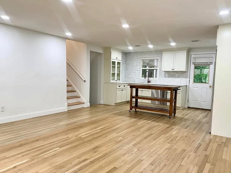 51 Birchwood Rd — Photo 6