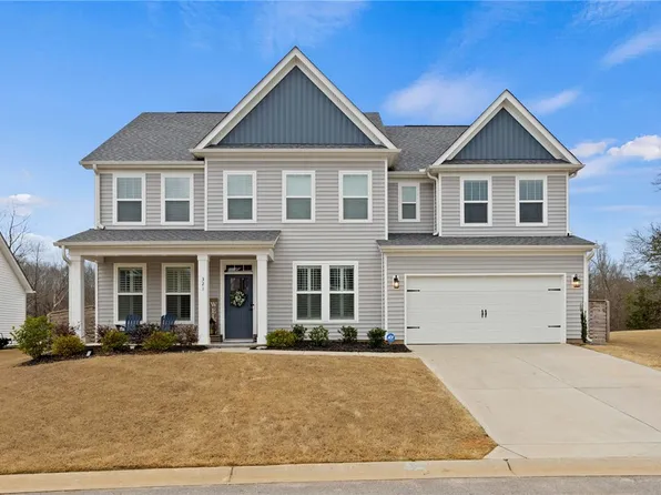 321 Fenwick Dr, Woodruff, SC 29388
