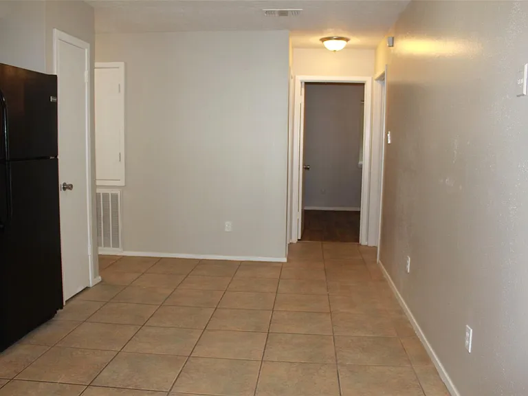 4406 Lost Lake Ln — Photo 15