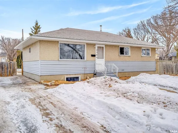 238 Vancouver AVENUE S, Saskatoon, SK S7M 3M9