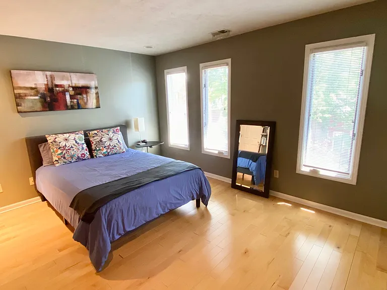 410 N Park Ave — Photo 15