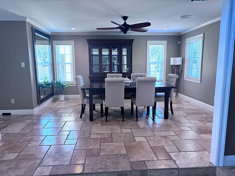 1146 Ceylon Ct — Photo 9