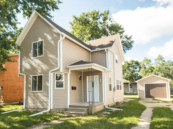 1119 W 6th St, Dixon, IL 61021